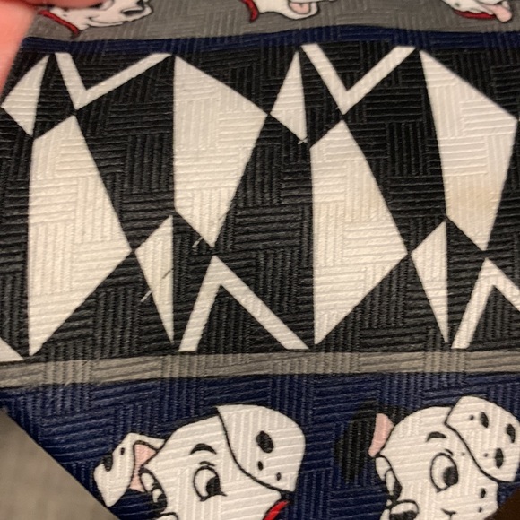 Disney 101 Dalmatians tie - Picture 4 of 4